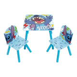 Set aus Holztisch und zwei Stühlen