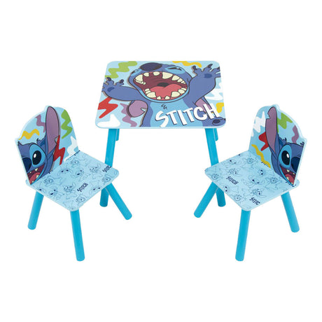 Set aus Holztisch und zwei Stühlen