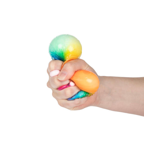 Toi-toys lustiger, strukturierter Quetschball aus geripptem Regenbogenschaumstoff, 7 cm