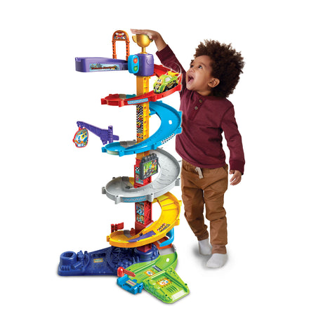Vtech Toot Toot Cars Tornado Stunt Park – Renn-Toot-Car-Strecke mit Sam-Stunt-Auto – fördert Rollenspiele – Geschenk – 1 bis 5 Jahre