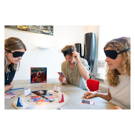 Identitätsspiele: Das Brettspiel „Verräter“ – basierend auf der TV-Show – spielt als Verräter oder Verbündeter