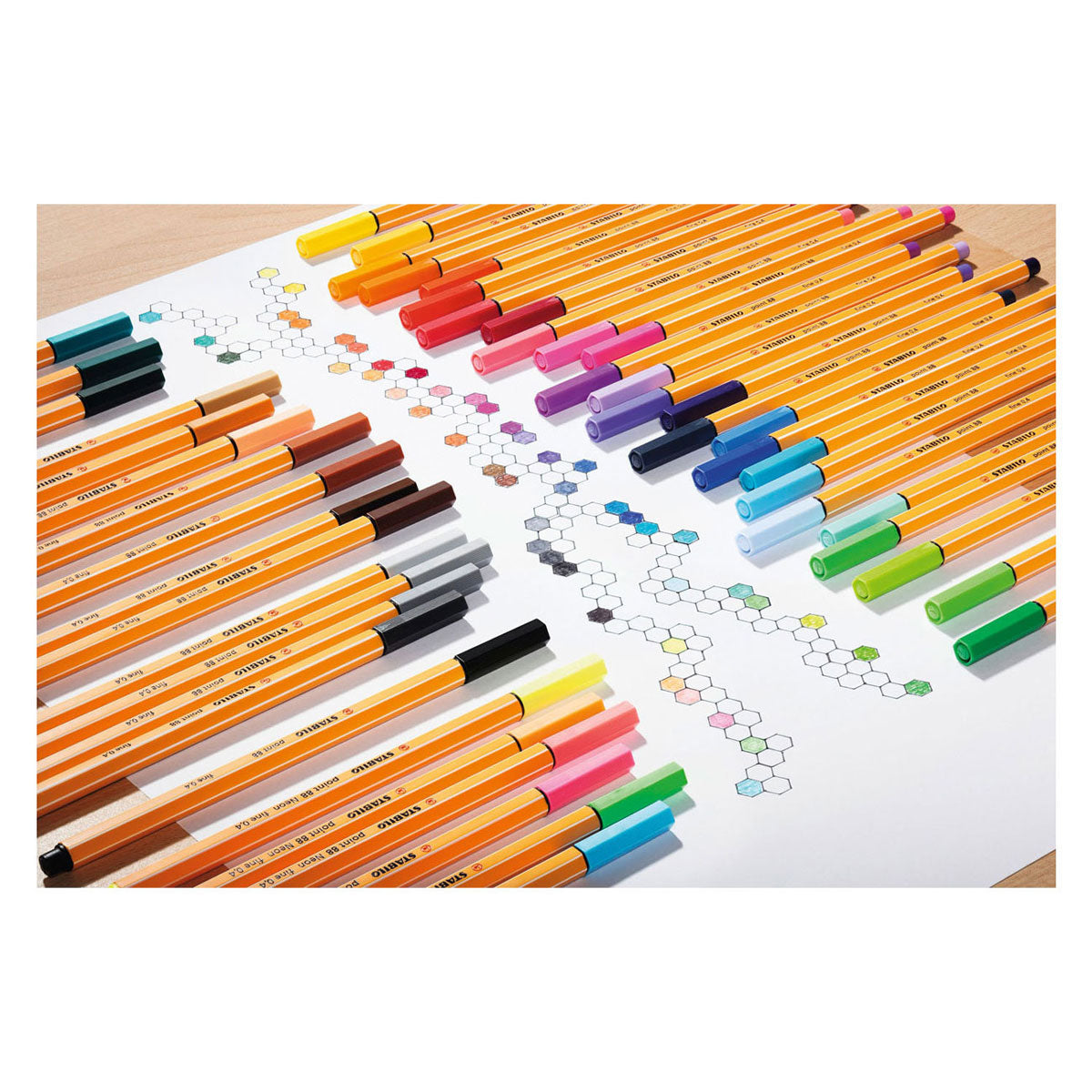Stabilo point 88 – Fineliner 0,4 mm – 50 Stück Metalletui – mit 47 verschiedenen Farben