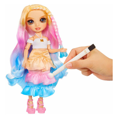 Mga Entertainment Rainbow High Aquarell kreieren Modepuppe – braune Augen