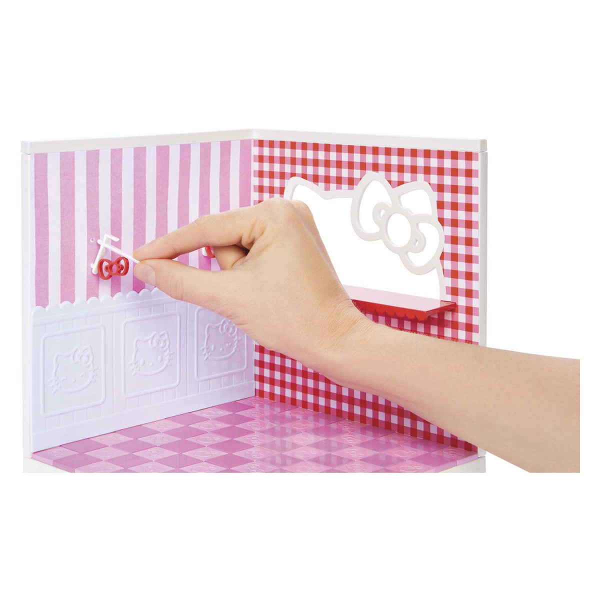 Miniverse machen es zu Mini Spaces™ Hello Kitty® – Bastelset – Bausatz – basteln Sie Ihre eigene Mini-Hello-Kitty-Bäckerei