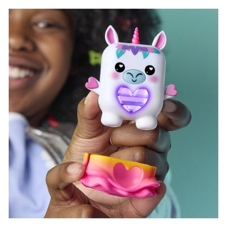 Hasbro Nano-Mals Meadowmist das Einhorn – elektronisch – über 70 Kommentare – interaktiv