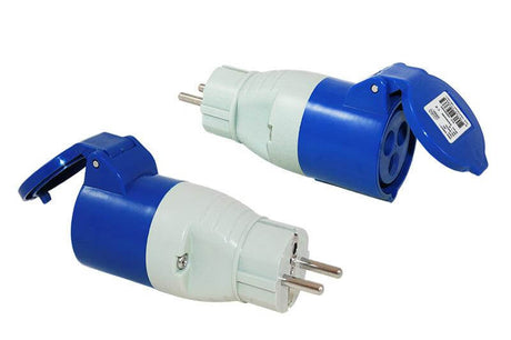 Adapter Schuko-Stecker und Cee-Buchse