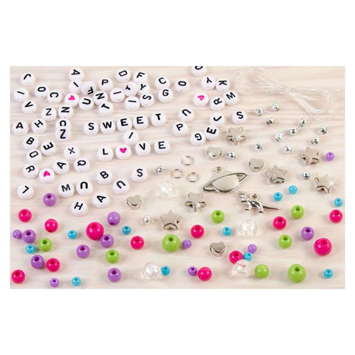 Machen Sie es wahr – DIY-Blockbuchstaben-Schmuckset – stellen Sie 4 einzigartige Armbänder mit Buchstaben her