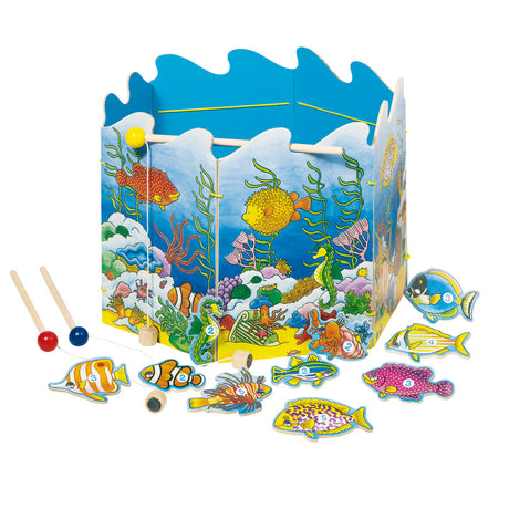 Goki Angelspiel Ø30cm, 19-teilig, mit 2 Angelruten mit Magnet, Holz, 3+