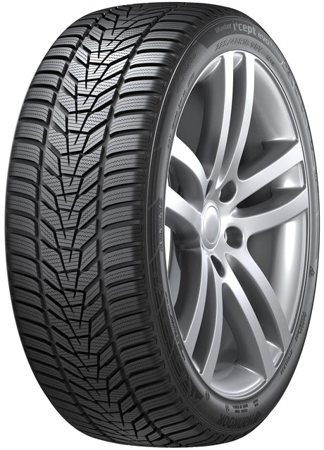 Hankook-Reifen mit 225 60r17 99h iceptevo3 w330