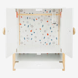 Kleiner Fußholz -Puppengarderobe kleiner Knopf mit Kleiderbügeln, 3dlg.