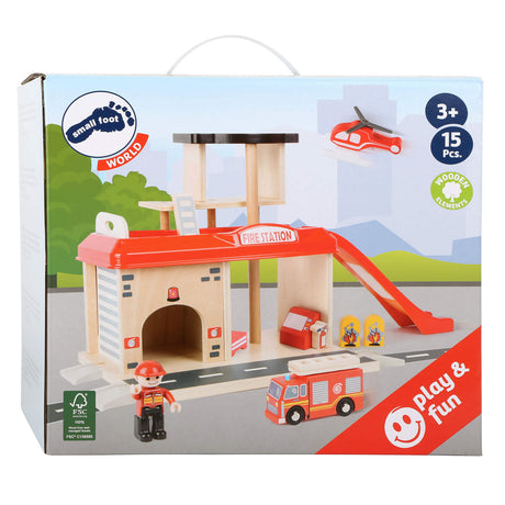Small Foot - Feuerwache aus Holz mit Zubehör, 15-tlg.