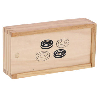 Einfache Dame in einer Box