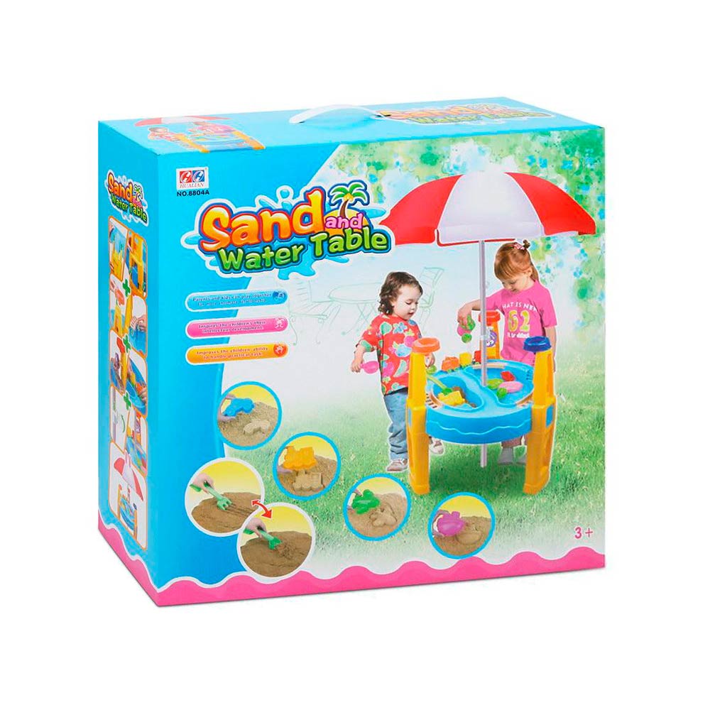 Sandwasserspielplatz mit Sonnenschirm