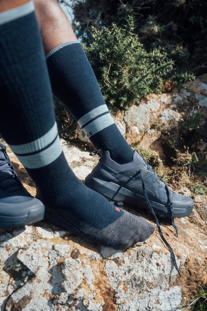 Falke TK Energy mit Kompressionswolle Funktionsmaterial Wandersocken Herren Schwarz - Größe 39-42 W3