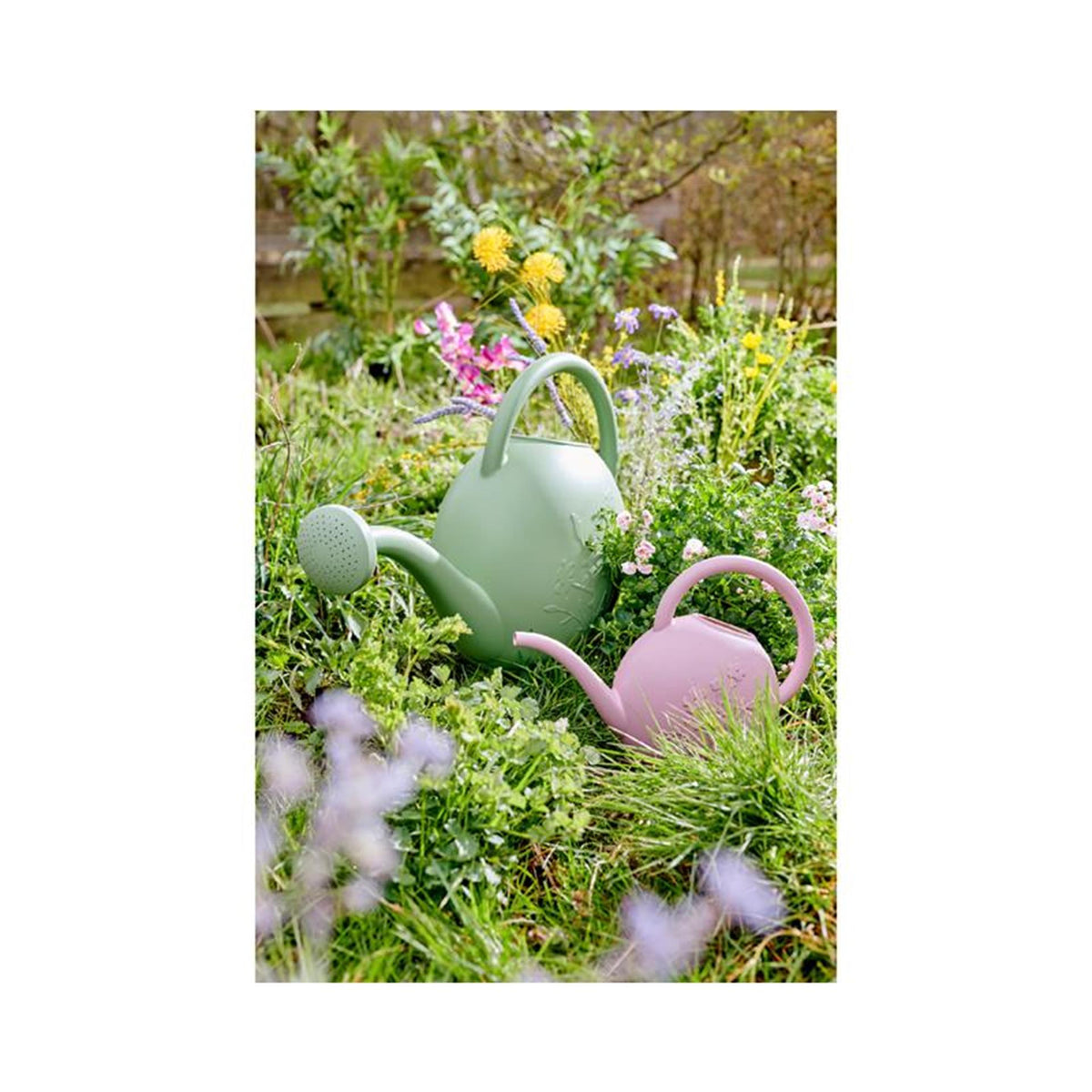 Decoris Kunststoff-Gießkanne mit Blumendruck L52-B21-H38cm 9 Liter hellgrün