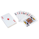Spielen Sie im Freien ein großes Kartenspiel