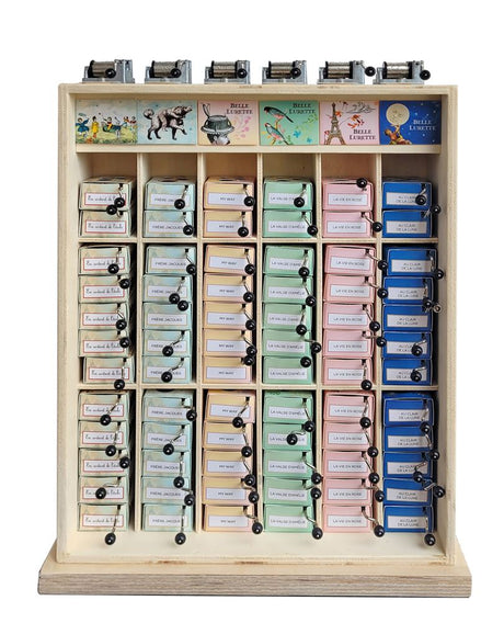 Lege display voor handdraaimuziekjes.