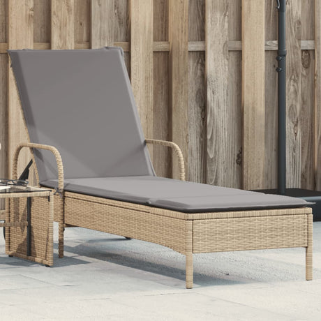 Vidaxl ligbed met wielen en kussen poly rattan beige