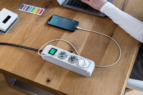 Brennerstuhl Adapter USB Steckdosenadapter Brennstuhl 2,4a, weiß