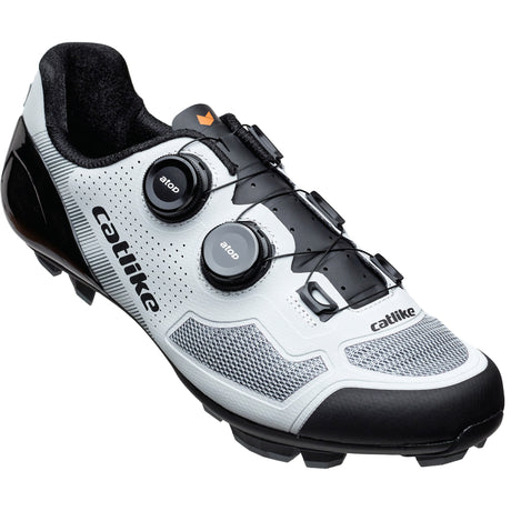 Katzenartige MTB-Schuhe Mixino XC1 Größe 43 Carbongrau