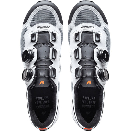 Katzenartige MTB-Schuhe Mixino XC1 Größe 43 Carbongrau