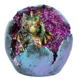 Babydrache führte Geode aus schlüpfendem Drachenei