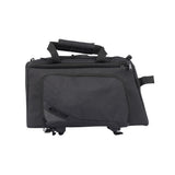 Eine abnehmbare Gepäckträgertasche in Schwarz