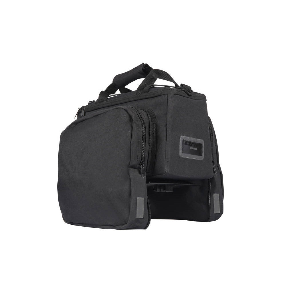 Eine abnehmbare Gepäckträgertasche in Schwarz