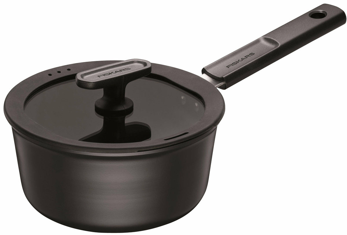Fiskars pan 1,8 l met niet-aanhechtende coating en met dekselhard gezicht