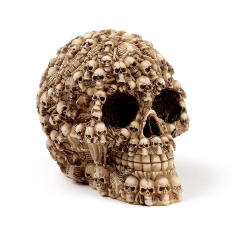 Wohnaccessoire mit mehreren Totenkopfköpfen