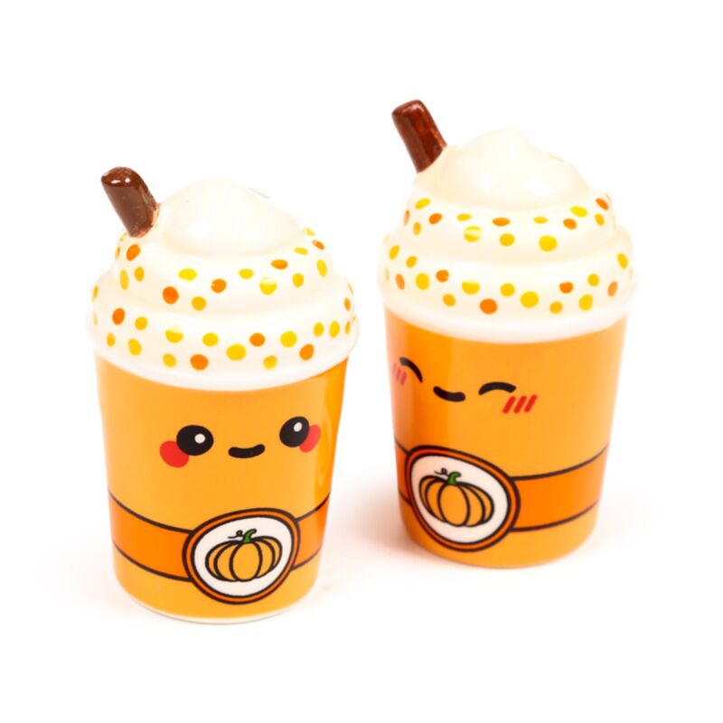 Mit Kürbis gewürzter Latte-Salz- und Pfefferstreuer von Foodiemals