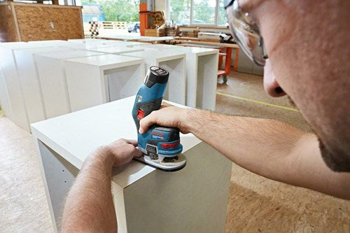 Bosch Batterie-Fräsmaschine GKF 12V-8 Professionelles Solo