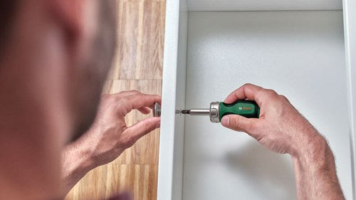 Bosch groen compacte bit-ratelschroevendraaier + 6 bits - 1600a032uy