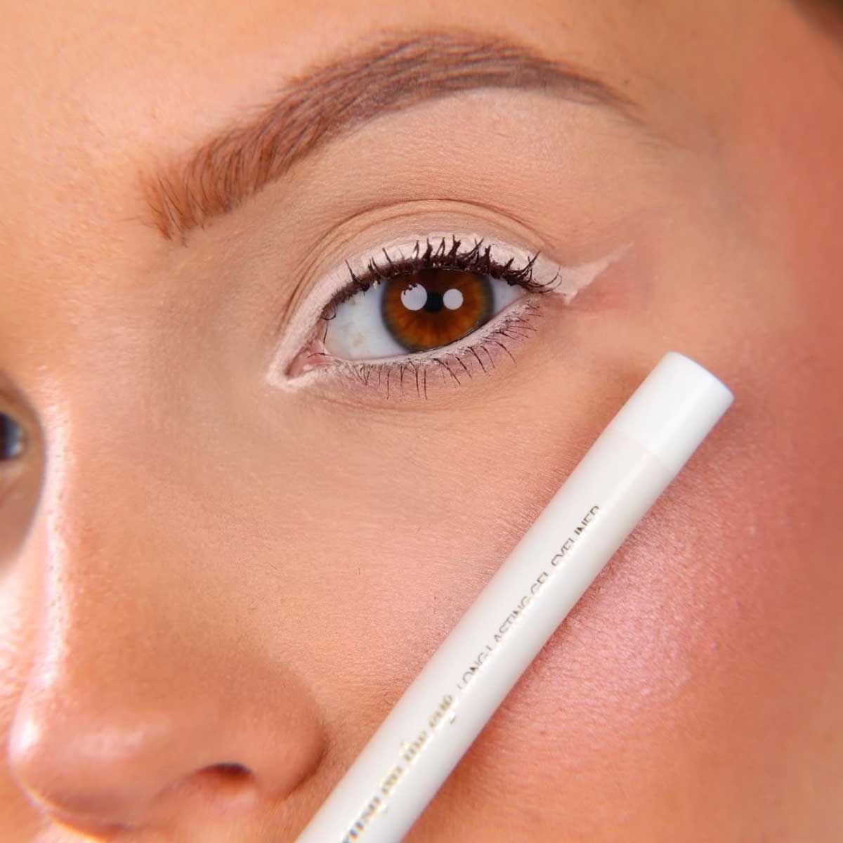 Claresa schont das Auge, langanhaltender Gel-Eyeliner 03, weiße Orchidee