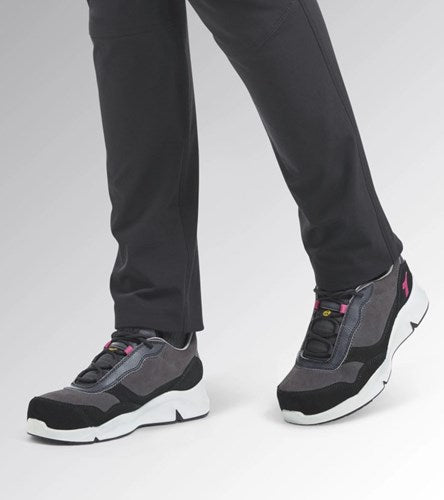 Diadora werkschoen athena laag 179902 s3l d0458 | nine iron raspberry (d0458) | maat 36 - 8053607443505