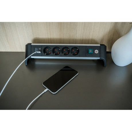 Brennerstuhl Aluminium-Office-Line-Steckdosenleiste mit USB-Ladefunktion, 4-fach schaltende Steckdosenleiste