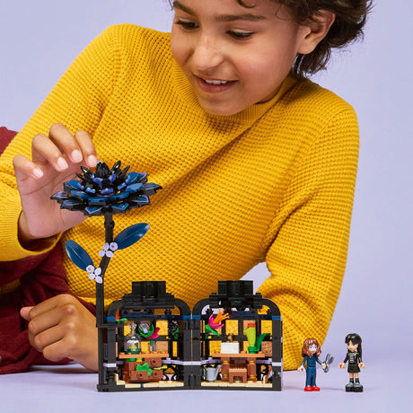 Lego® Mittwoch Schwarze Dahlie – 76784