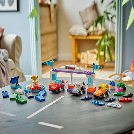 Lego Duplo Town 10445 F1-Team-Rennwagen und Fahrer