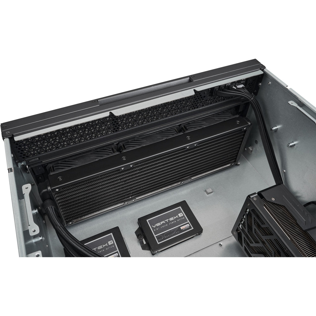 Silverstone RM52