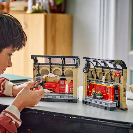Lego 76450 Harry Potter Buchstütze „Hogwarts Express“.