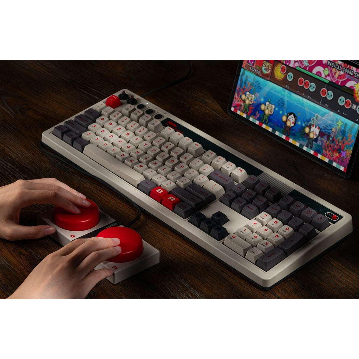 8bitdo Retro mechanische Tastatur N Edition (grau, US-Layout (QWERTY), Kailh Box weiß, 100 %, Bluetooth Low Energy, Wireless 2,4 g, USB)