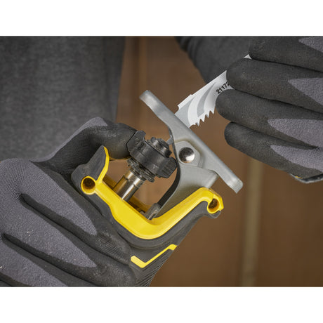Stanley Fatmax V20 18 V bürstenlose Säbelsäge (schwarz gelb, Akku und Ladegerät nicht im Lieferumfang enthalten)