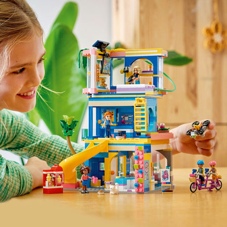 Lego Friends 42689 Heartlake City Clubhaus