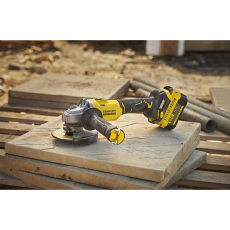 Stanley Fatmax V20 18V Winkelschleifer 125mm (schwarz gelb, Akku und Ladegerät inklusive, mit Koffer)