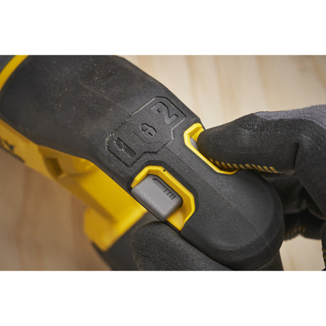 Stanley Fatmax V20 18 V bürstenlose Säbelsäge (schwarz gelb, Akku und Ladegerät nicht im Lieferumfang enthalten)
