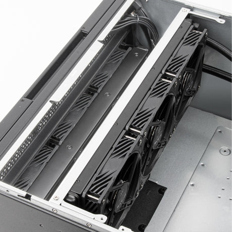 Silverstone RM52