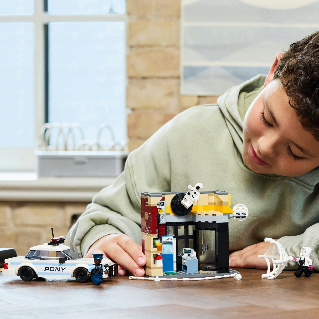 Lego Superhelden 76311 Spider-Vers: Meilen Moral vs. der Spott