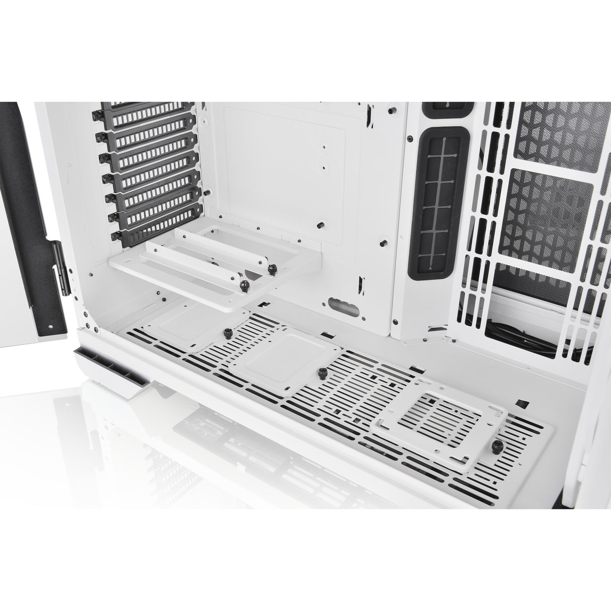 Thermaltake View 51 tg Snow Argb Edition Midi-Tower-Gehäuse (weiß | 4x USB-A | 1x USB-C | RGB | Fenster)