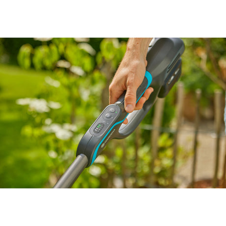 Gardena Powertrim 30 18V Rasentrimmer (Grau Türkis, Akku und Ladegerät nicht im Lieferumfang enthalten)