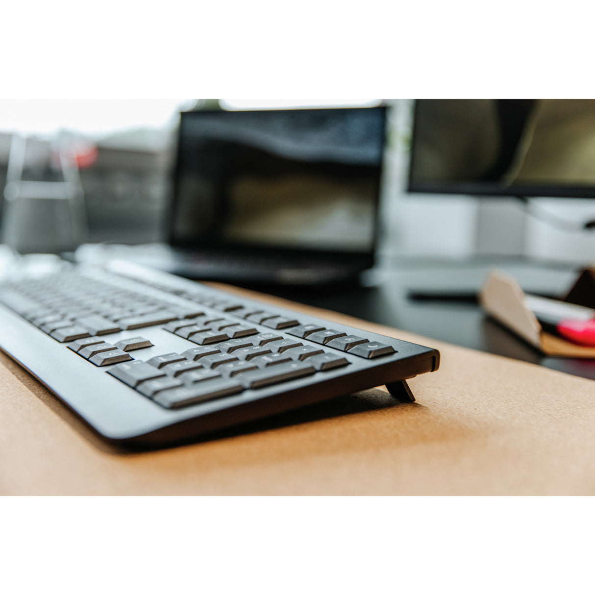 Cherry KW 3000, Tastatur (schwarz, EU-Layout (QWERTY), Rubber Dome, 2,4 GHz)